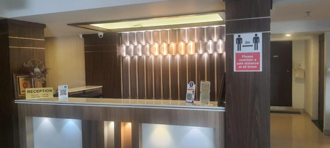 Prayana Hotels Kochi Exteriör bild