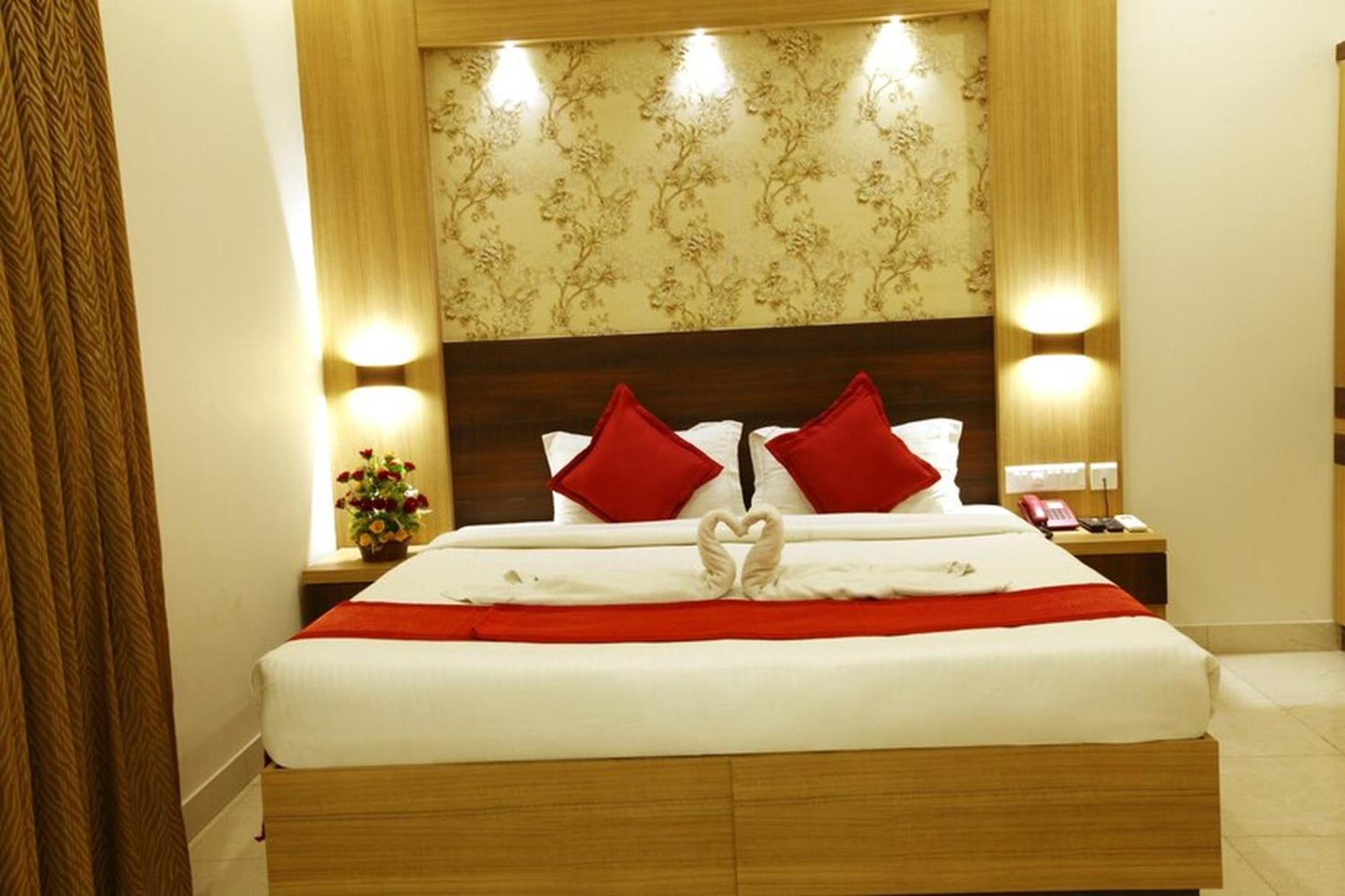 Prayana Hotels Kochi Exteriör bild