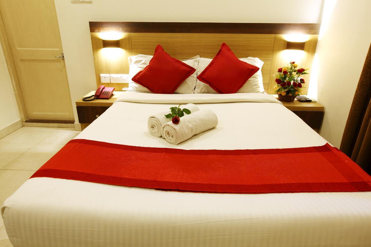 Prayana Hotels Kochi Exteriör bild