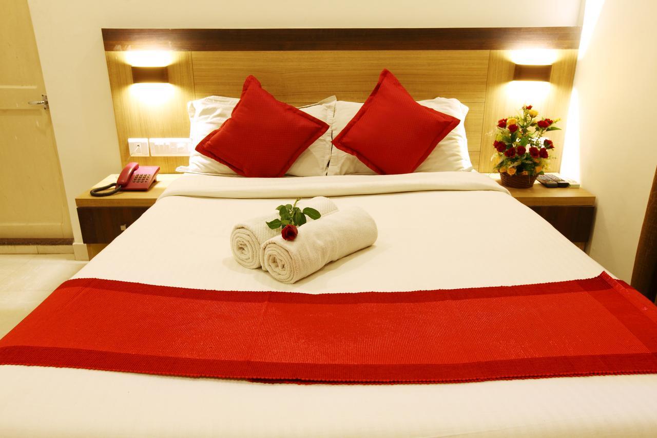 Prayana Hotels Kochi Exteriör bild
